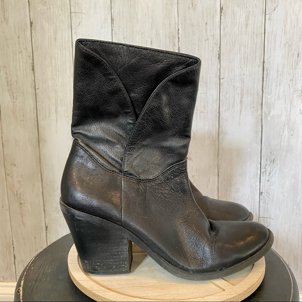 Lucky Brand Ethann Foldover Ankle Booties L3